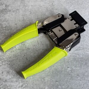 We R Memory Keepers Crop-A-Dile Corner Chomper Stub and Deco Punch Lime Green